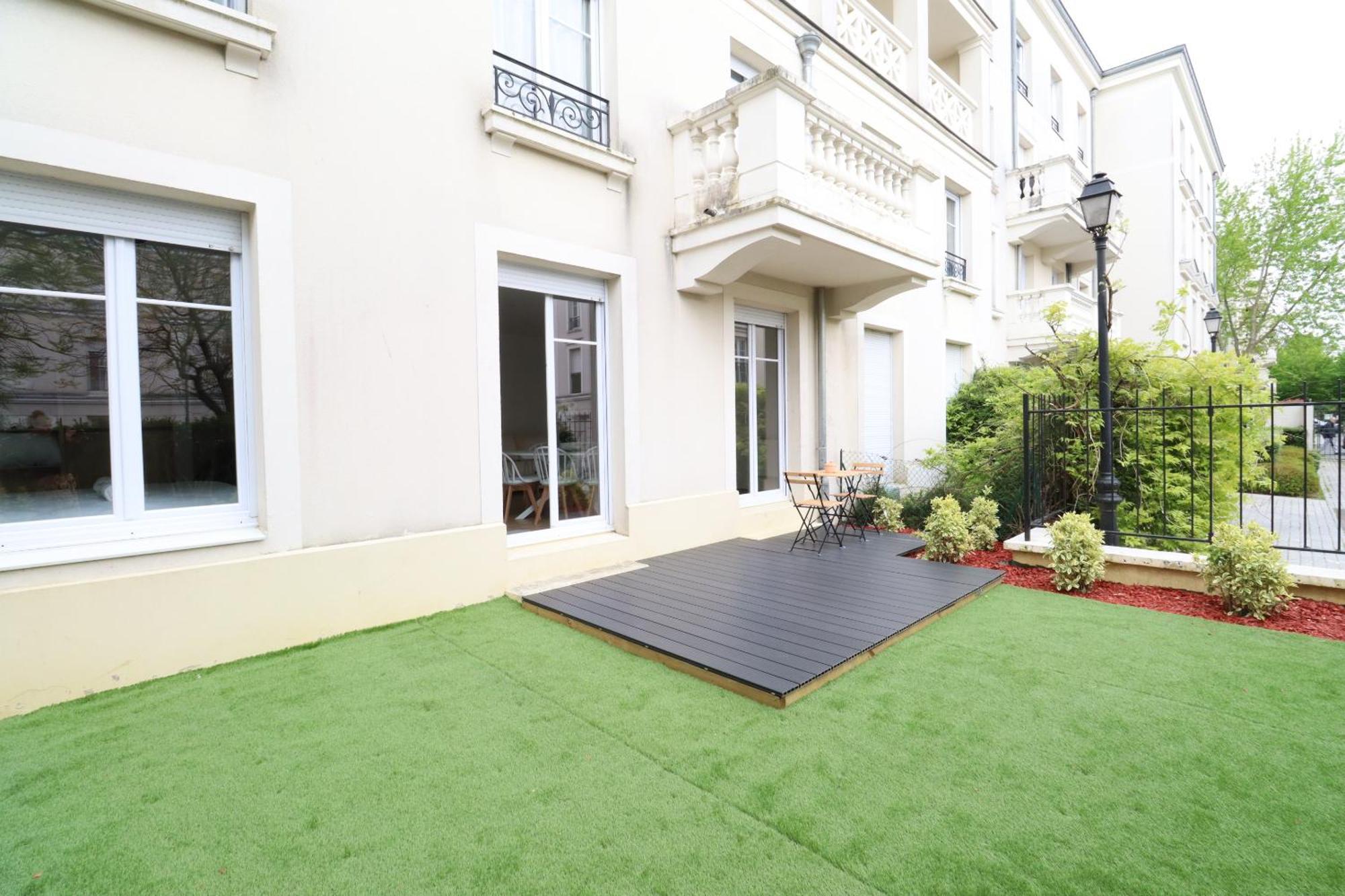 La Boheme By Plaza Apartment Serris Luaran gambar